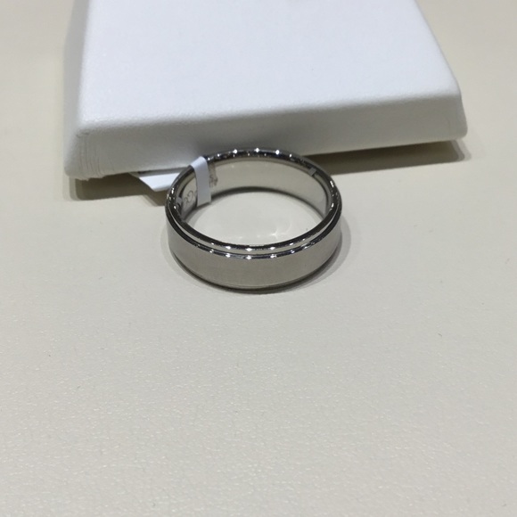 Stainless Mens 7mm Band - Picture 3 of 4